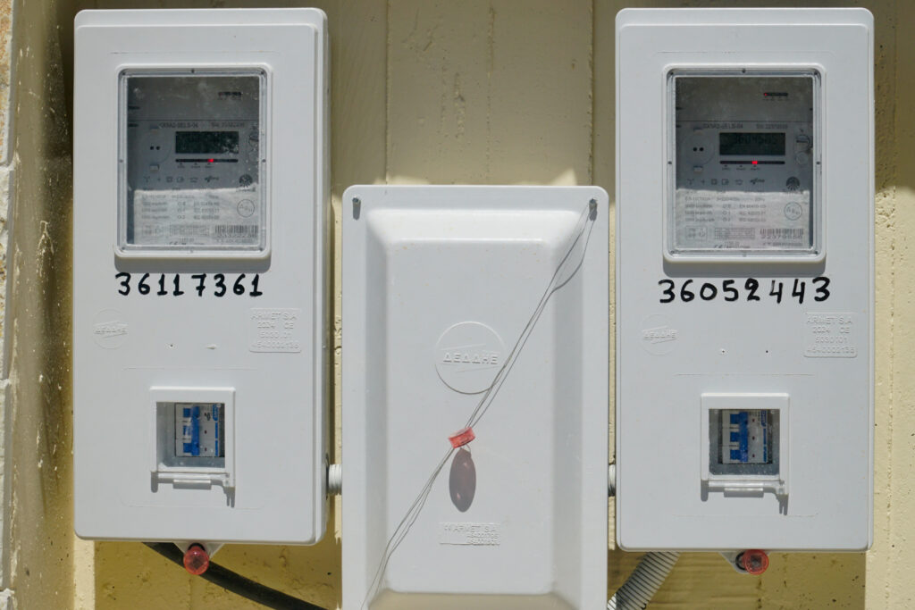 Έρχονται τα κόκκινα τιμολόγια ρεύματος – Πώς θα γίνονται οι χρεώσεις