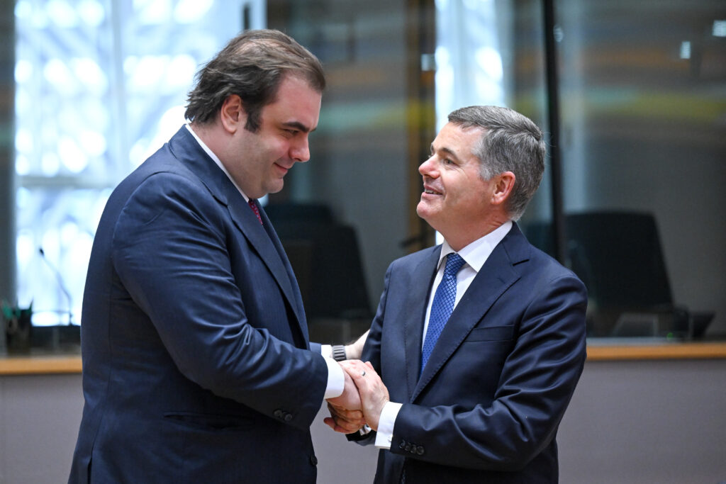 Financial Times: Ο Πάσχαλ Ντόνοχιου αποχωρεί από την προεδρία του Eurogroup – Ο Πιερρακάκης μεταξύ των διεκδικητών