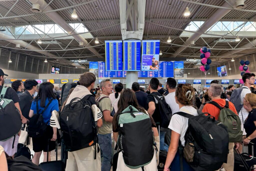 Έσοδα άνω των 12 δισ. έφερε ο τουρισμός στο επτάμηνο Ιανουαρίου – Ιουλίου