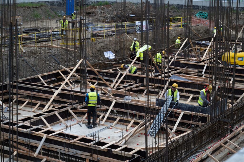 Εγκρίθηκαν επενδύσεις 290 εκατ. ευρώ σε βιομηχανία και Τουρισμό