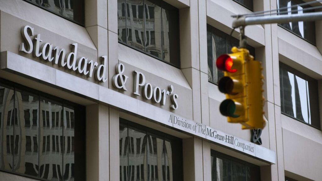 S&P Global: Μείωση της δυναμικής ανάπτυξης του ελληνικού τομέα μεταποίησης κατά τη διάρκεια του Ιουλίου