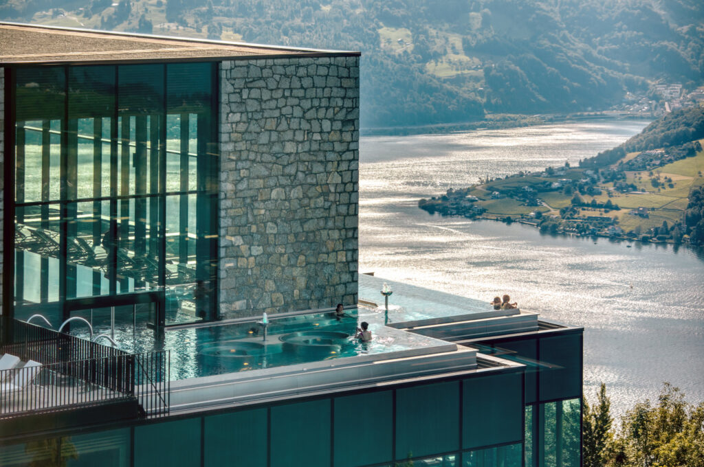 Οι νέοι «άρχοντες» της πολυτέλειας: Πώς οι υπερ-πλούσιοι διαμορφώνουν την παγκόσμια γεωγραφία του real estate