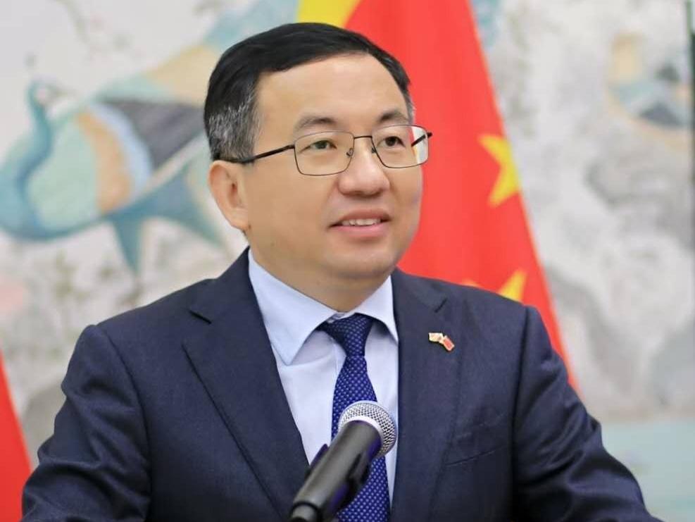 Κινεζικό φλερτ στην Αθήνα μετά την παρέμβαση Γκιλφόιλ