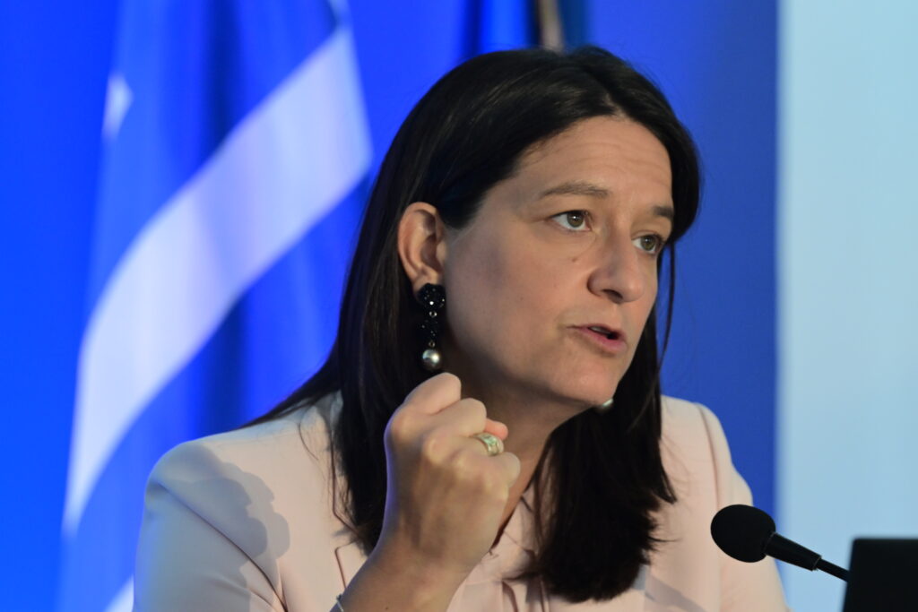 Ιστορική συμφωνία – Επανέρχονται οι συλλογικές συμβάσεις εργασίας: Στις 10:30 οι ανακοινώσεις