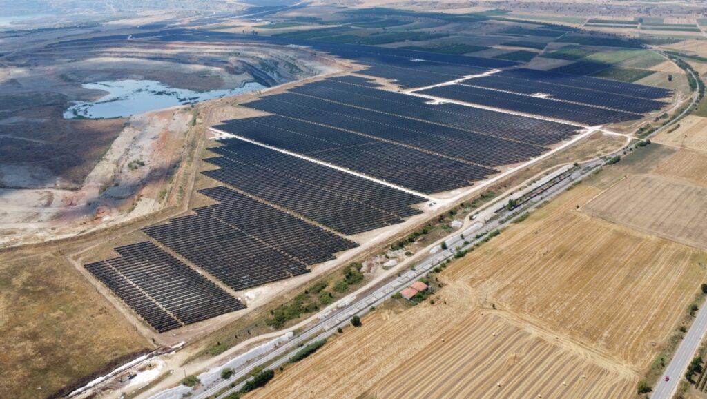 Όμιλος ΔΕΗ: Στο 90% η κατασκευή των φωτοβολταϊκών ισχύος 2