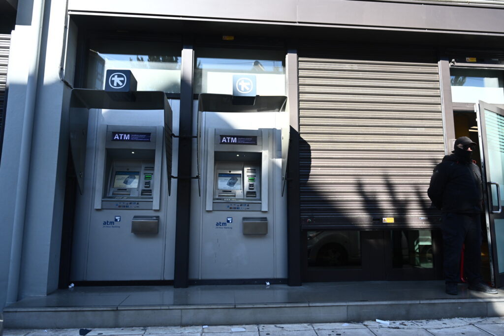 Επίδομα 100 ευρώ: Νέος γύρος για εργαζομένους του ιδιωτικού τομέα μέσω ΔΥΠΑ – Ποιοι δικαιούνται