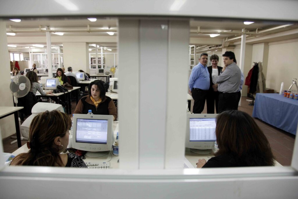 Ο Δημόσιος τομέας ενισχύεται: Πράσινο φως για 20.000 προσλήψεις – Προτεραιότητες σε Υγεία