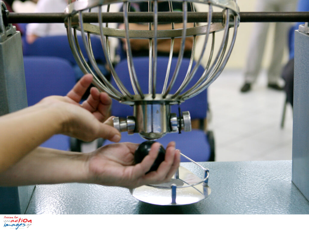 Φορολοταρία: Έγινε η κλήρωση για τις συναλλαγές Οκτωβρίου – Δείτε εάν κερδίσατε έως 50.000 ευρώ