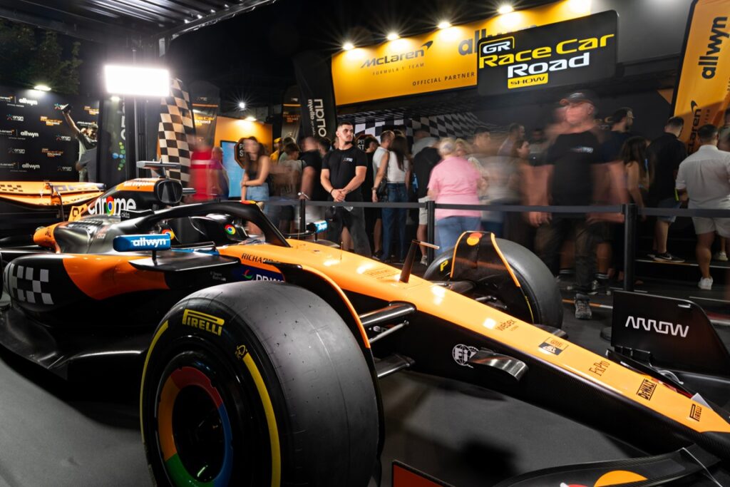 Το showcar της McLaren F1 Team για πρώτη φορά στα Ιωάννινα αυτό το Σαββατοκύριακο