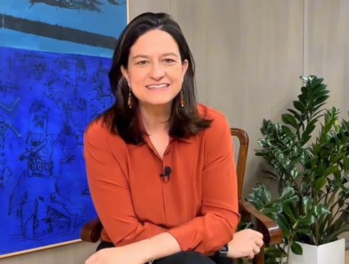 Κεραμέως: Η χώρα μας έχει πλέον χαμηλότερη ανεργία από τη Σουηδία