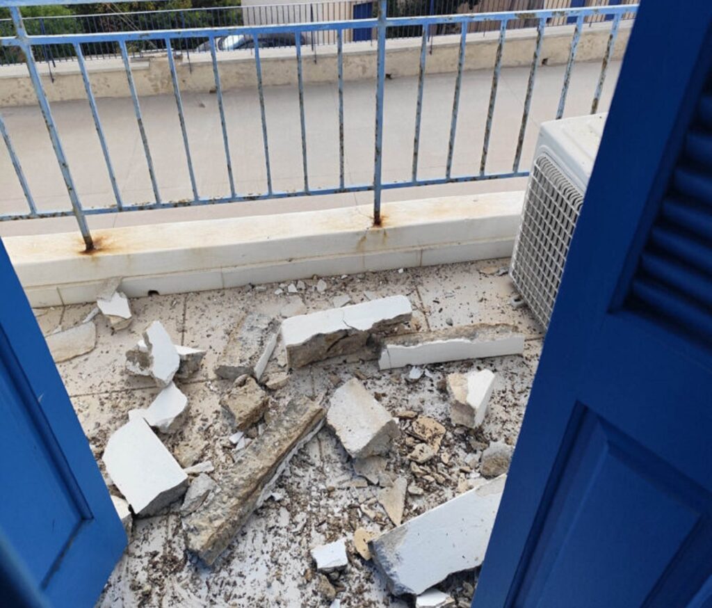 ΣΥΡΙΖΑ: Κατέρρευσε σκέπαστρο σε λύκειο των Κυθήρων – Περισσότερα λεφτά για την Παιδεία