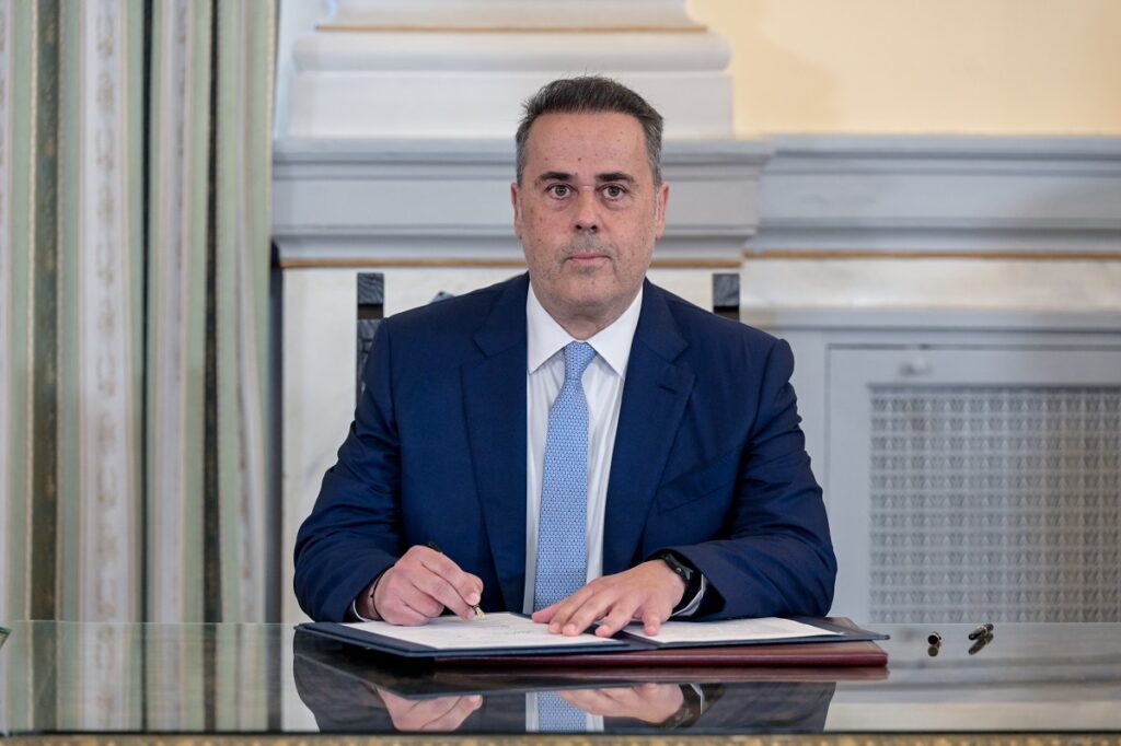 Παπασταύρου: «Εθνική επιτυχία η ηλεκτρική διασύνδεση Κρήτης με την Αττική και η ένταξή της στο Εθνικό Ηλεκτρικό Σύστημα»