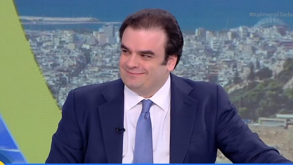 Πιερρακάκης: Επεκτείνονται οι φοροαπαλλαγές για κλειστά ακίνητα – Στήριξη σε πολυτέκνους