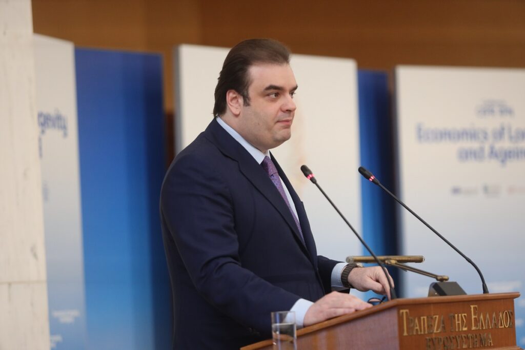 Πιερρακάκης: Η κοινωνία είναι έτοιμη για νέο άλμα ανάπτυξης – Οι τράπεζες πρέπει να σταθούν στο ύψος των περιστάσεων