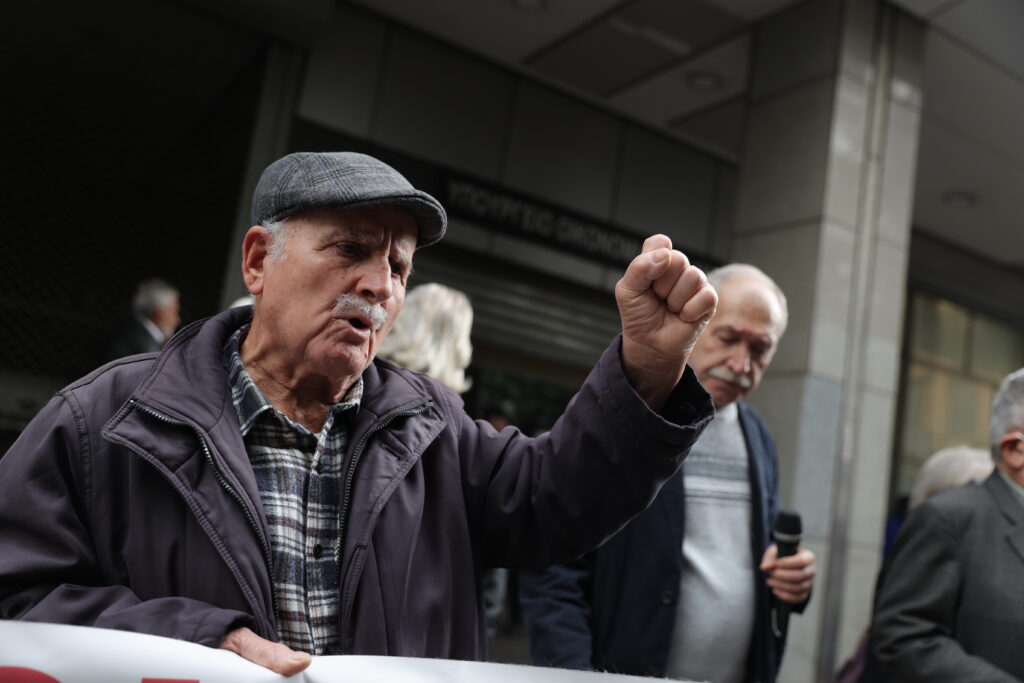 Συντάξεις Αυγούστου: Τι αλλάζει με την πληρωμή στους συνταξιούχους – Οι ημερομηνίες