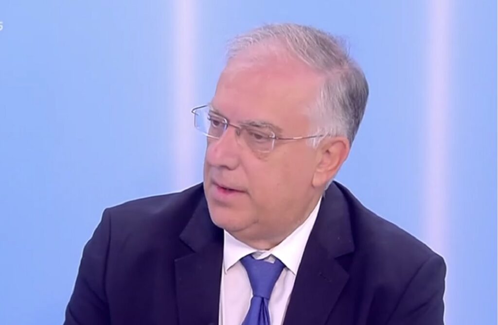 Θεοδωρικάκος: Ζητήσαμε μείωση τιμών σε 1.000 προϊόντα σούπερ μάρκετ – Μόνιμη η απαγόρευση προσφορών