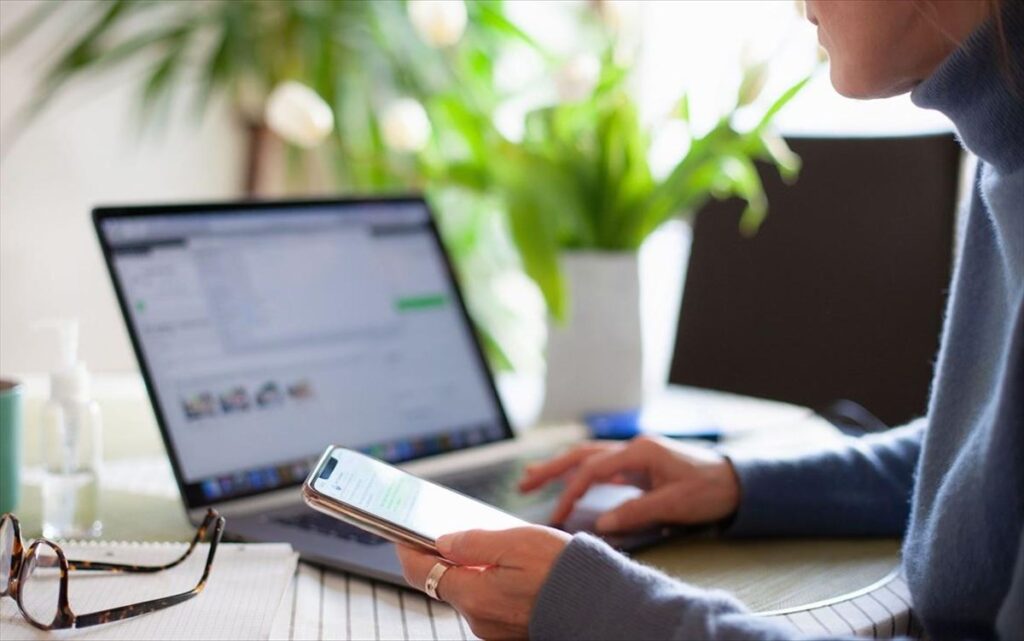 Εργασιακό νομοσχέδιο: Σε οκτώ άξονες οι αλλαγές – Πώς θα γίνονται οι προσλήψεις – Ποιοι δικαιούνται τετραήμερη εργασία