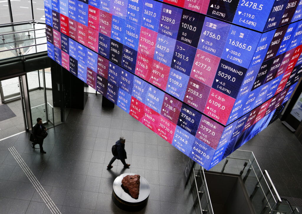 Tokyo stocks fall for a second straight day amid the Middle East conflict