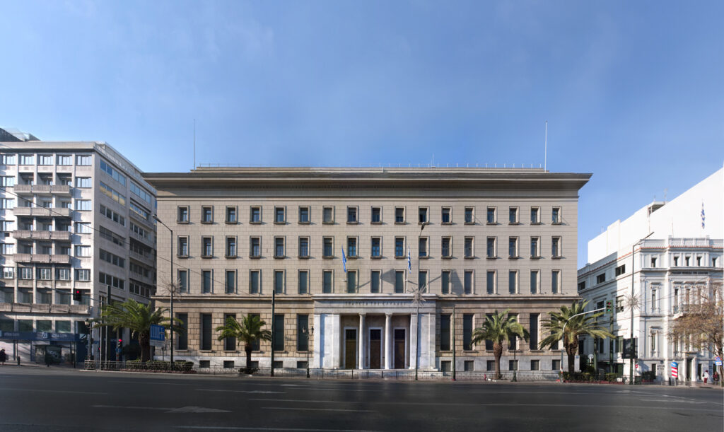 Στο ραντάρ ξένων ομίλων οι ελληνικές τράπεζες: Τι βλέπουν οι επενδυτές και τι αναφέρει ο Στουρνάρας