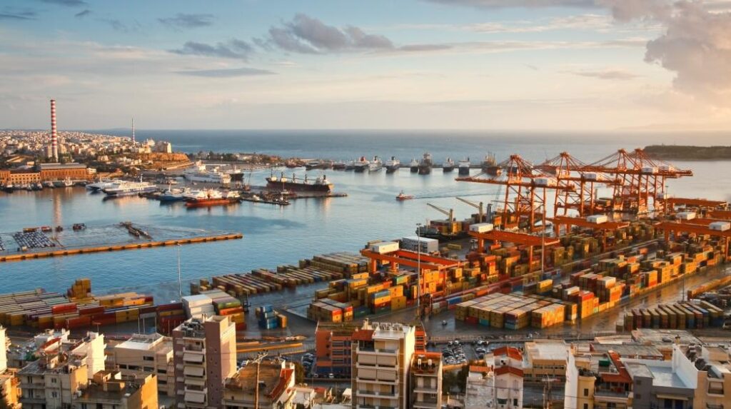 Δέκα χρόνια COSCO στον ΟΛΠ: Ο μετασχηματισμός του λιμανιού του Πειραιά και οι νέες επενδύσεις