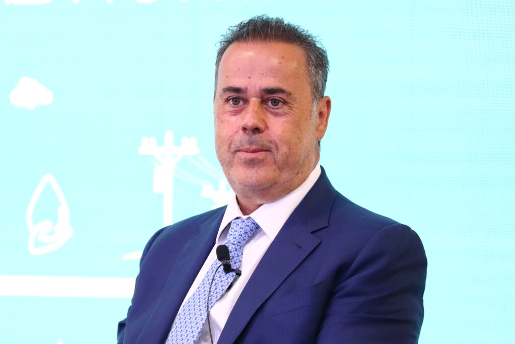 Παπασταύρου: Δεν αλλάζει διαδρομή το υποθαλάσσιο καλώδιο – Συγκρατημένη αισιοδοξία για τις γεωτρήσεις