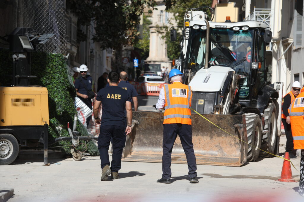 Έκρηξη στην Πλάκα: Στο μικροσκόπιο οι παλιές σωληνώσεις φωταερίου – Πού στρέφονται οι έρευνες