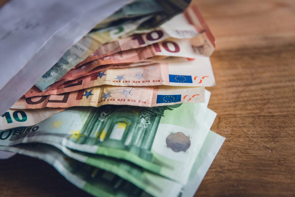Όλες οι αλλαγές για servicers και οφειλέτες – Αναλυτικά παραδείγματα για τις νέες ρυθμίσεις