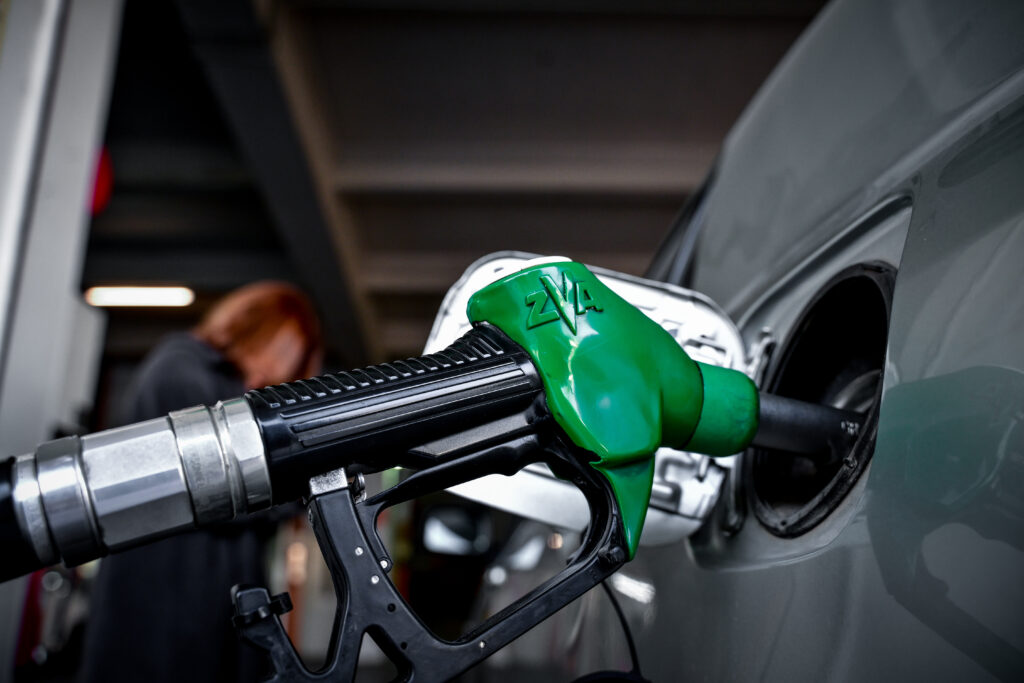 Καύσιμα: Νέες επιδοτήσεις σε diesel και πετρέλαιο θέρμανσης – Τι αλλάζει στο επίδομα