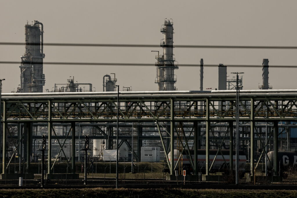 Saudi Aramco: Επαναφέρει την τροφοδοσία πετρελαίου στα διυλιστήρια της Ευρώπης