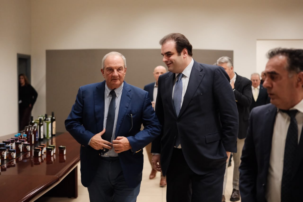 Ξάνθη: Συνάντηση Περριακάκη-Καραμανλή στη ΣΕΚΕ – «Πετύχαμε λελογισμένες αυξήσεις στα καπνικά προϊόντα από το 2036»