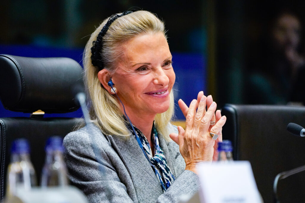 Βόζεμπεργκ: Άμεση ευρωπαϊκή στήριξη απέναντι σε ακρίβεια και ενεργειακή κρίση